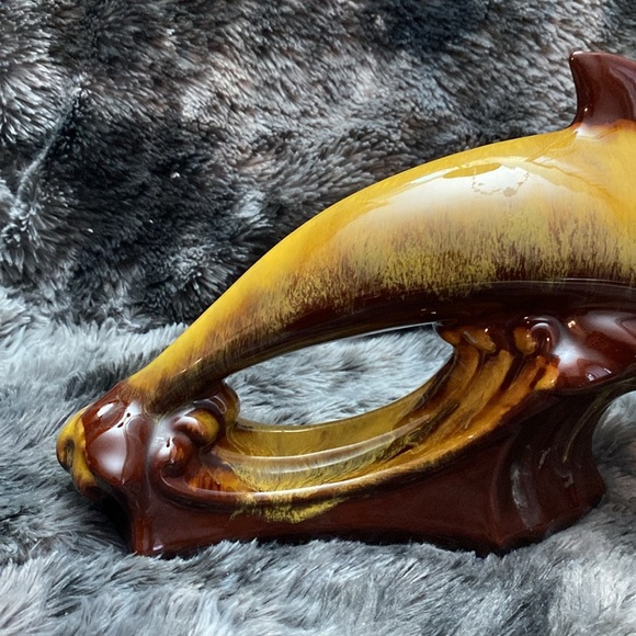 Blue Mountain Pottery Dolphin Brown
Large 16 Inch Vintage Glazed Pottery - Picture 15 of 16